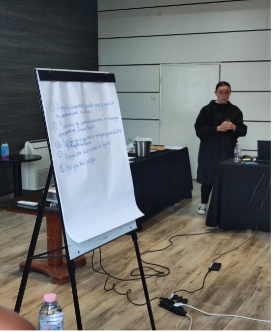 Discussions on the workshop using innovative co-creation toolkit